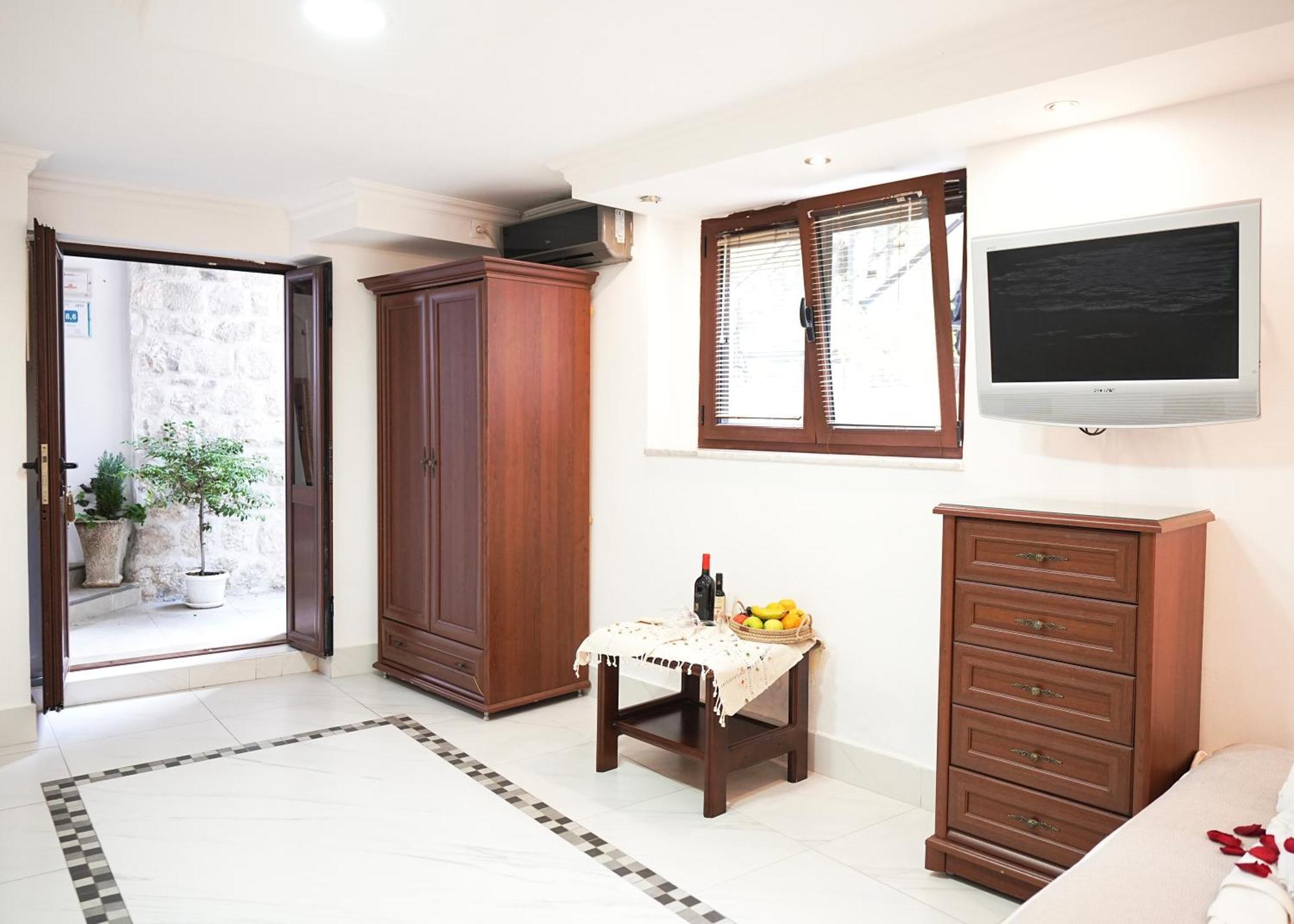 Novi Svet Apartman Kotor Kültér fotó